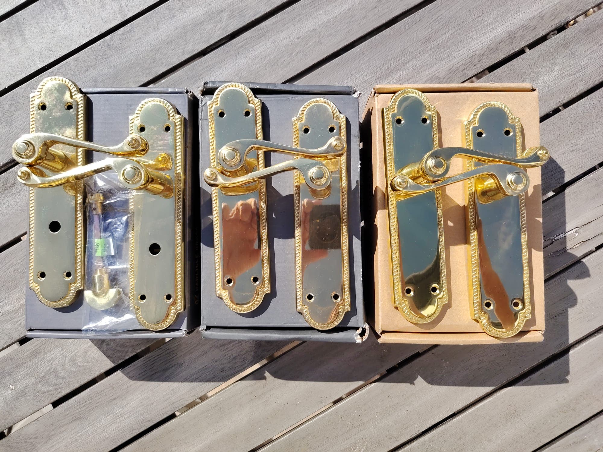 3x Georgian Levers on Shaped Latch Backplate in Polished Brass